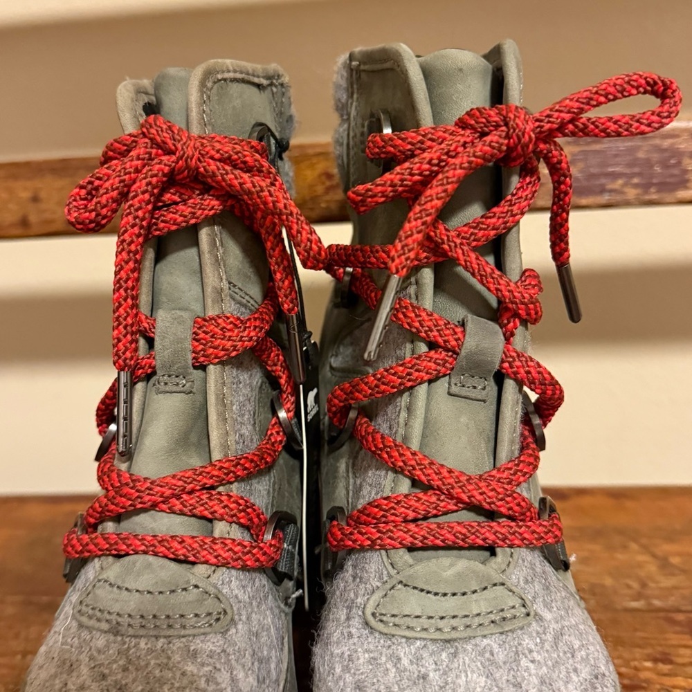SOREL Blake Lace Quarry Waterproof Hiker Bootie Quarry Gray Red Laces - Picture 13 of 15